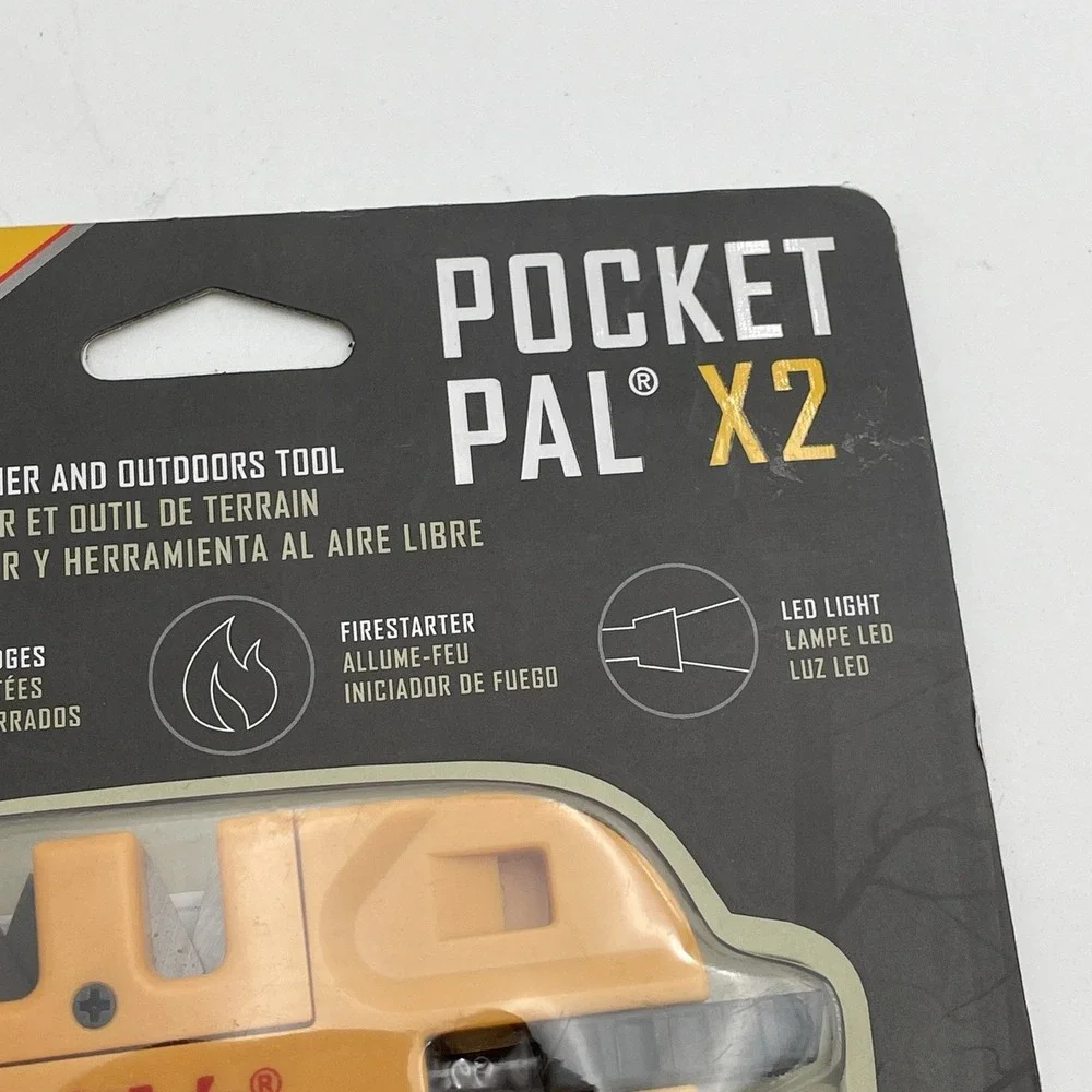 Smith's Sharpeners Pocket Pal X2 50364 Sharpener and Survival Tool. 3 3/8